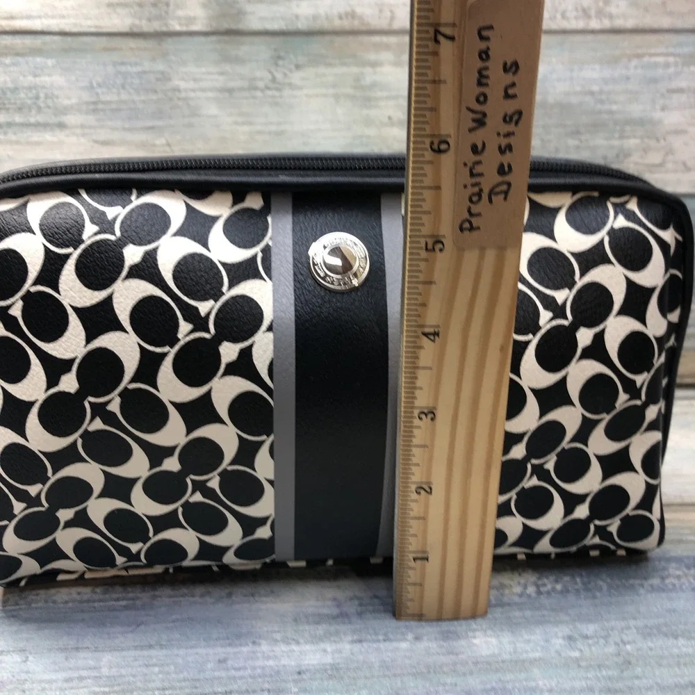 Coach‎ Signature C PVC & Leather Small Clutch Bag Black  & White Preowned - Picture 3 of 10